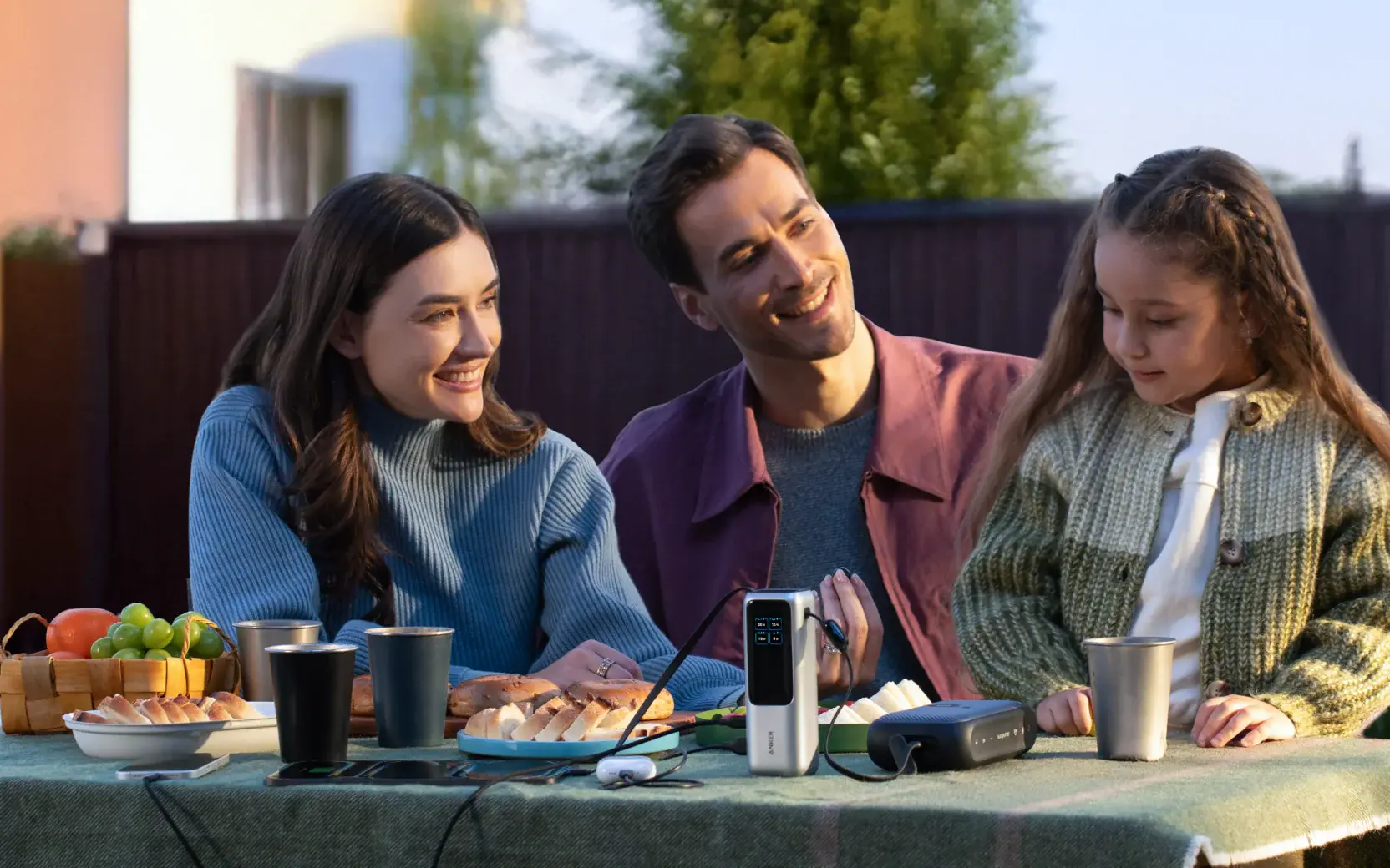 Anker Laptop Power Bank 25K,165W, Built-In Retractable 2x-USB-C Cables 2x-Extra-Port 25"000mAh - Black