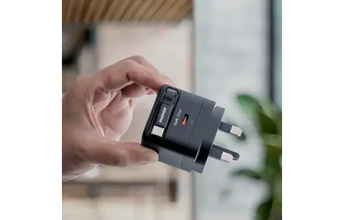 Momax 1-Charge Plus 1 Port GaN Charger 35W with Retractable USB-C Cable - Black