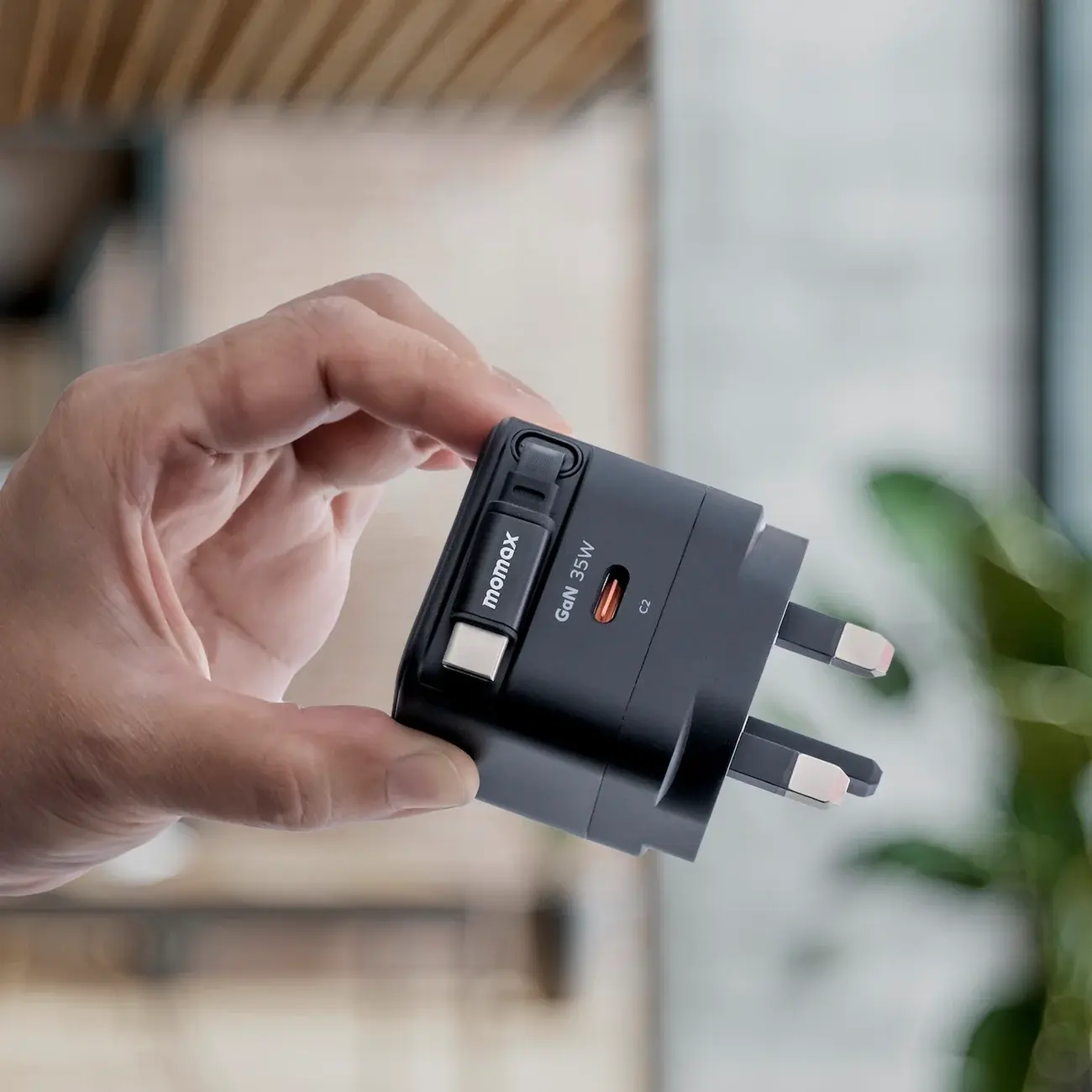 Momax 1-Charge Plus 1 Port GaN Charger 35W with Retractable USB-C Cable - Black