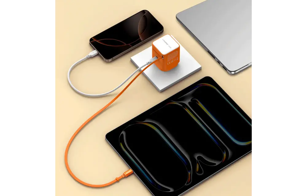 Momax 1-Charge Plus 1 Port GaN Charger 65W with Retractable USB-C Cable - Black