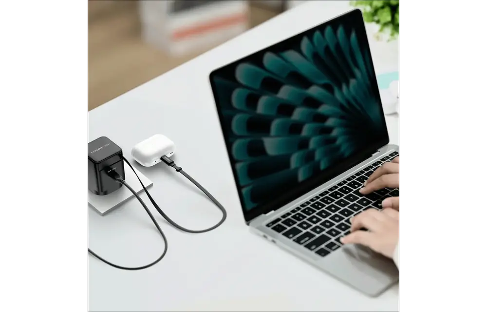 Momax 1-Charge Plus 1 Port GaN Charger 65W with Retractable USB-C Cable - Black