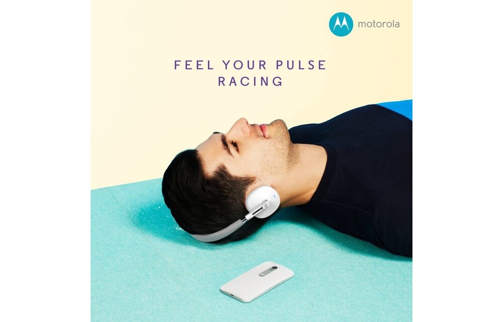 MOTOROLA MOTO PULSE WIRELESS ON-EAR HEADPHONES - WHITE
