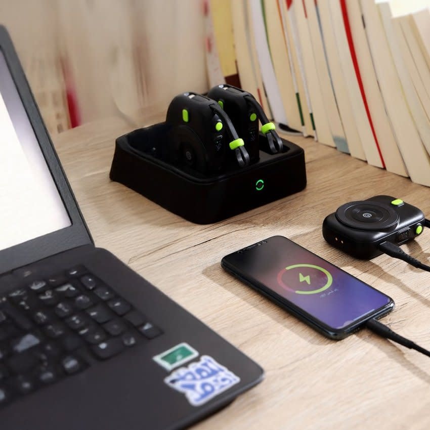 Goui Station Power Banks 3x 10,000mAh MagSafe Magnetic Wireless Charging - Black