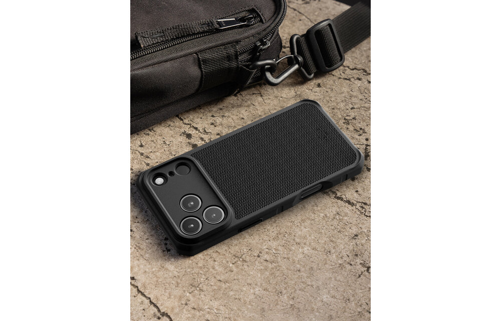 ITSKINS Hybrid R Nylon With MagSafe Case for Apple iPhone 17 Pro - Black