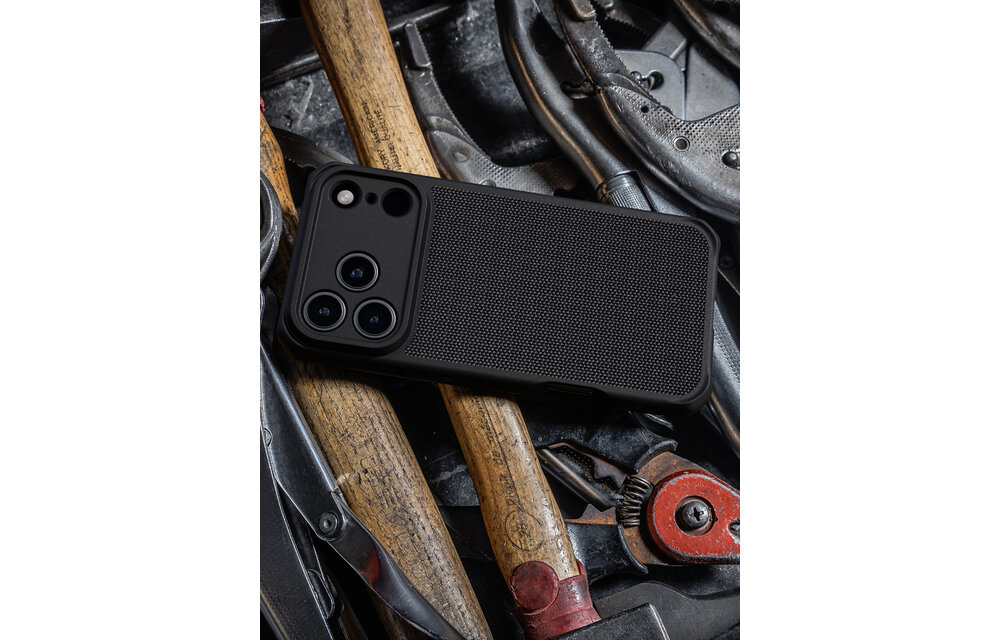 ITSKINS Hybrid R Nylon With MagSafe Case for Apple iPhone 17 Pro - Black