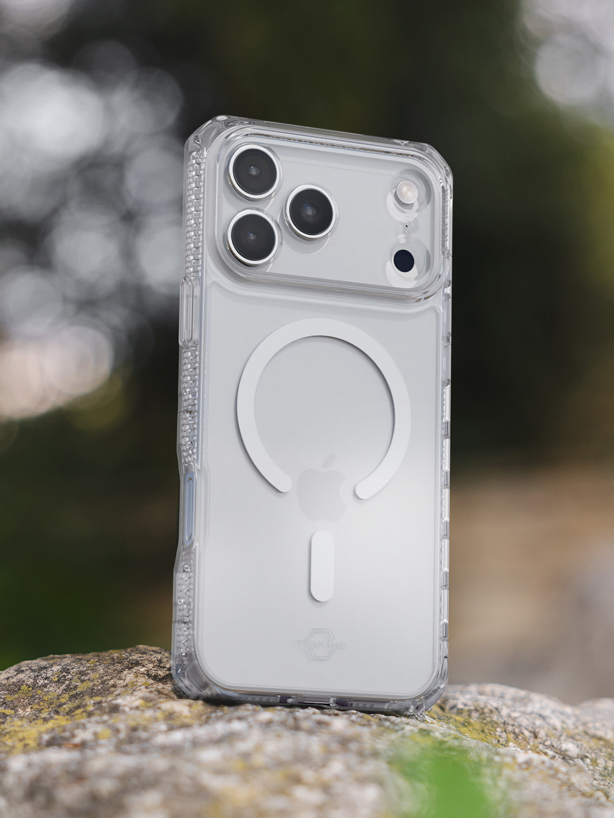 ITSKINS Hybrid R Clear With Magsafe Case for Apple iPhone 17 Pro - Transparent