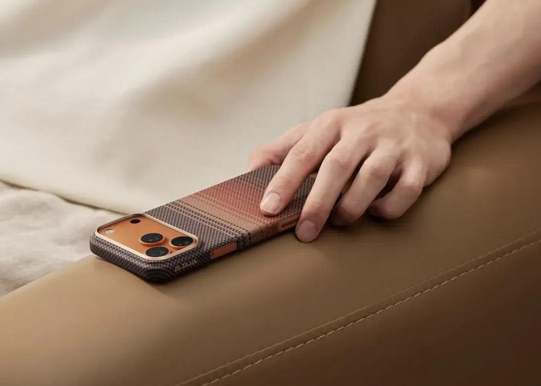 Pitaka Ultra Slim PitaTap MagSafe Case For iPhone 17 Pro - Moment Sunset