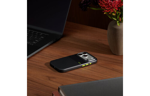 Apple Beats iPhone 17 Pro Rugged Case with MagSafe & Camera Control – Everest Black