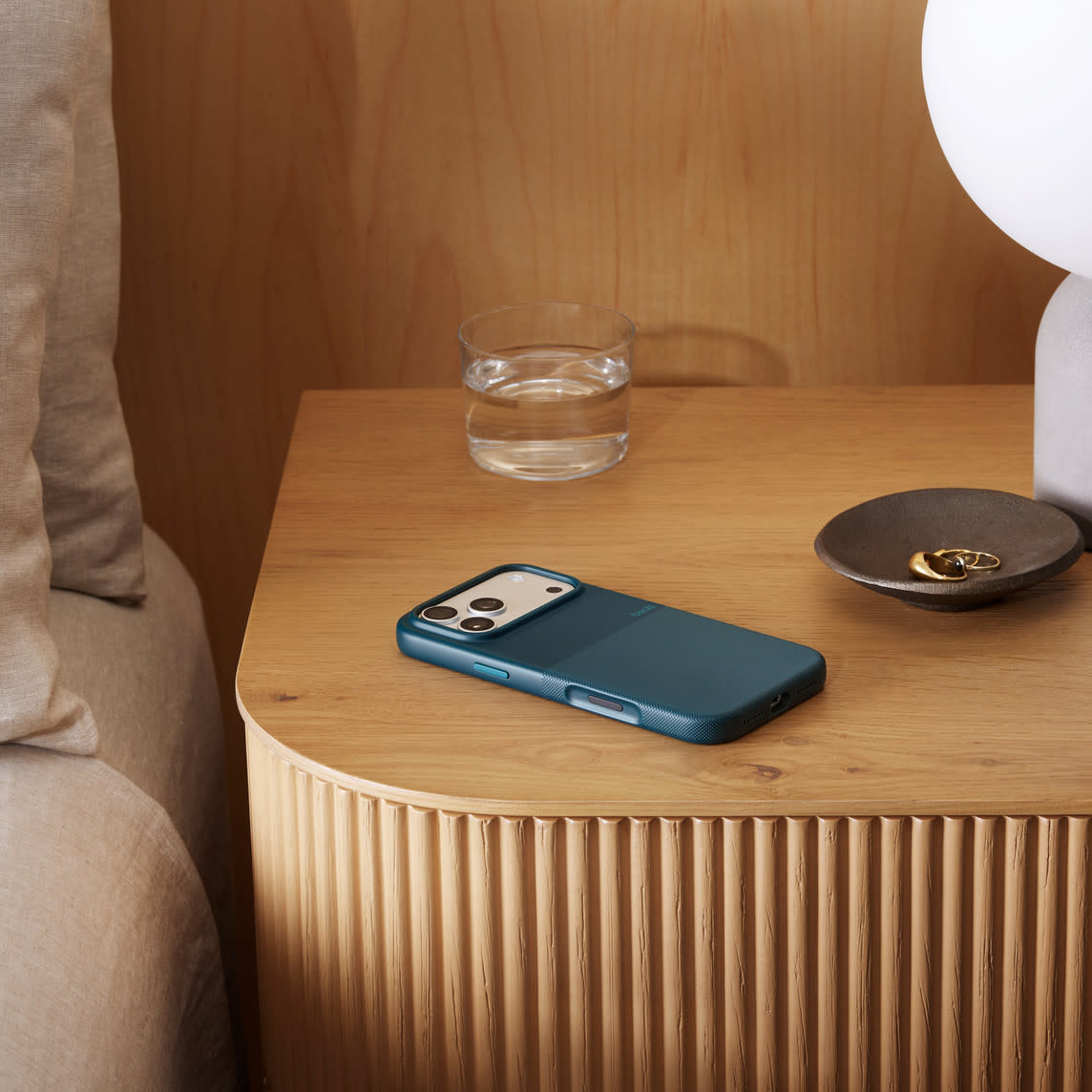 Apple Beats iPhone 17 Pro Max Rugged Case with MagSafe & Camera Control – Rocky Blue