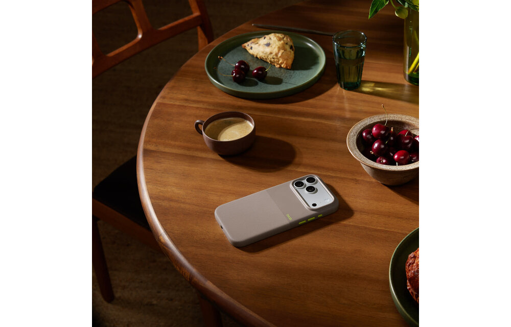 Apple Beats iPhone 17 Pro Max Rugged Case with MagSafe & Camera Control – Alpine Gray