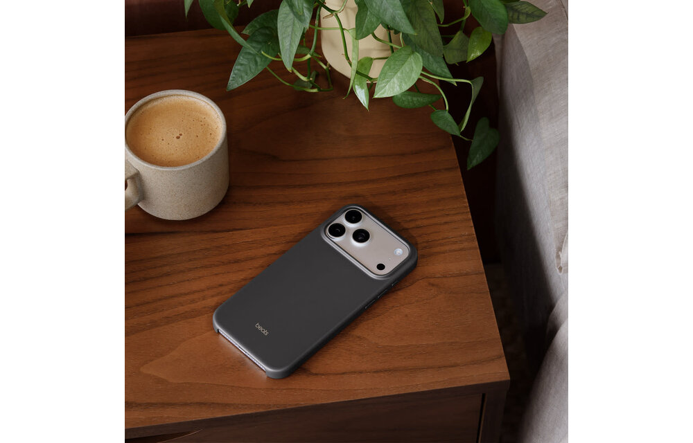 Apple Beats iPhone 17 Pro Max Case with MagSafe & Camera Control – Granite Gray