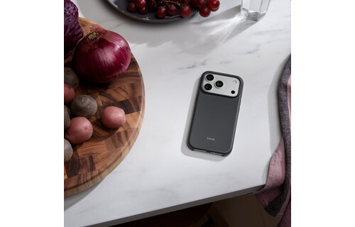 Apple Beats iPhone 17 Pro Case with MagSafe & Camera Control – Granite Gray