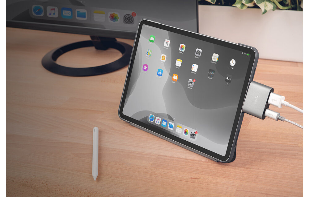 Moshi USB-C to HDMI Adapter with Charging - Titanium Gray