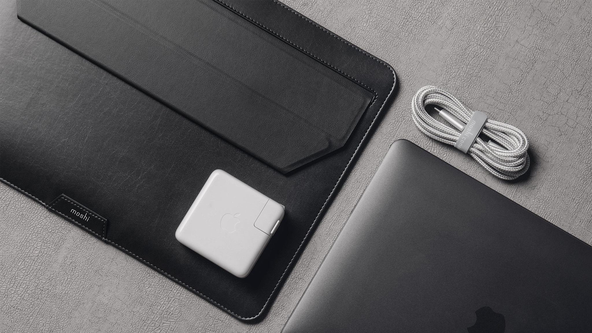 Moshi Muse 3-in-1 Slim Laptop Sleeve 13" - Jet Black