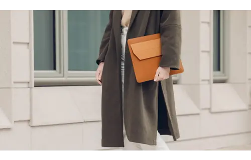 Moshi Muse 3-in-1 Slim Laptop Sleeve 13" - Caramel Brown