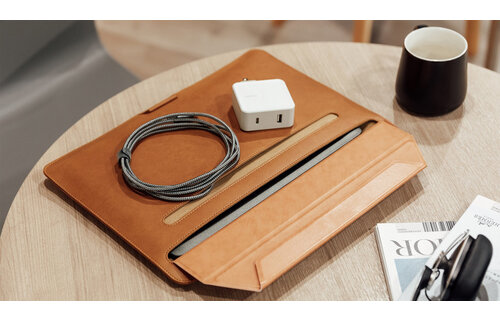 Moshi Muse 3-in-1 Slim Laptop Sleeve 13" - Caramel Brown