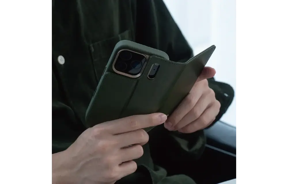 Moshi Overture Case with Detachable Magnetic Wallet for Apple iPhone 17 Pro - Moss Green