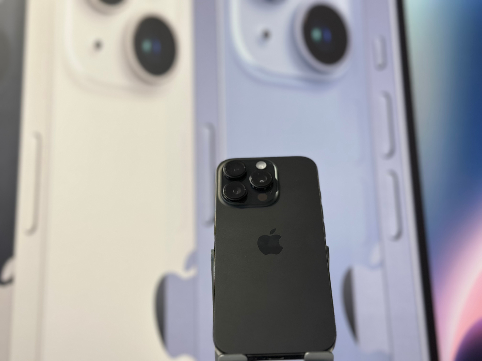 Apple iPhone 16 Pro 256GB - Black Titanium Used