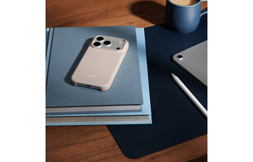 Apple Beats iPhone 17 Pro Case with MagSafe & Camera Control – Lime Stone