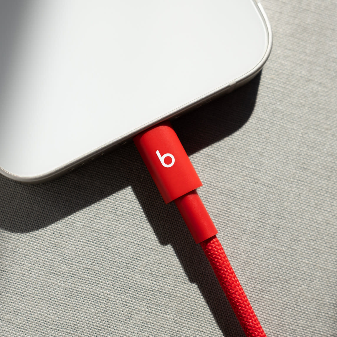 Beats USB-C to Lightning Woven Cable 1.5 m / 5 ft – Rapid Red