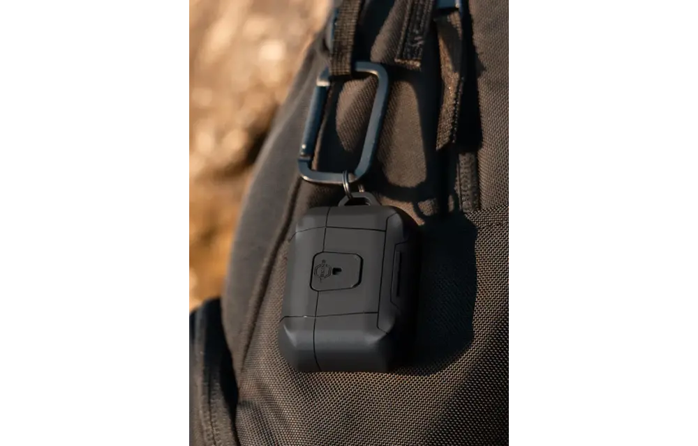 ITSKINS Hybrid Stand Pro With Lock Case for AirPods Pro 3  - Black