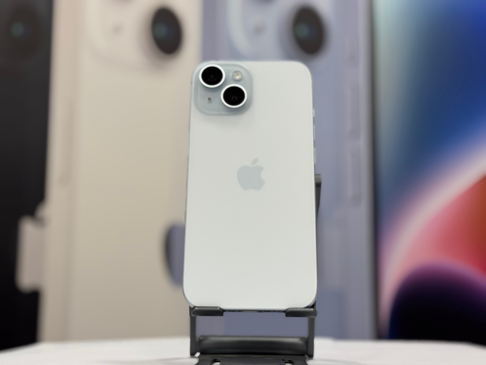 Apple iPhone 15 128GB  Blue - USED