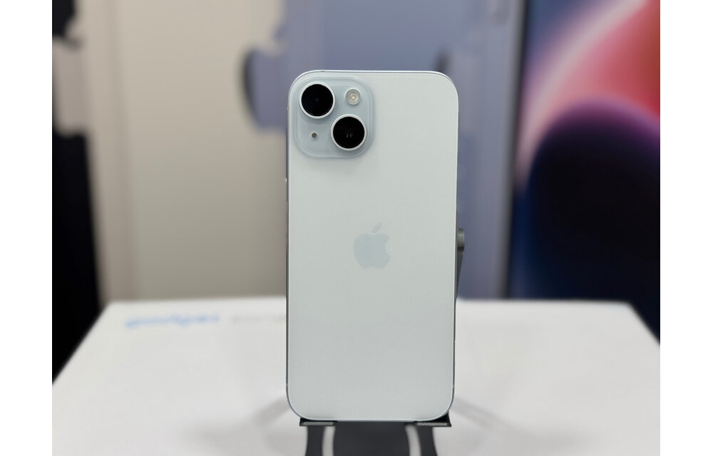 Apple iPhone 15 128GB  Blue - USED