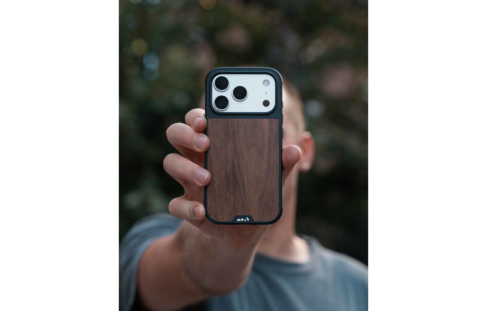 MOUS Limitless 7.0 MagSafe Case for iPhone 17 Pro - Walnut