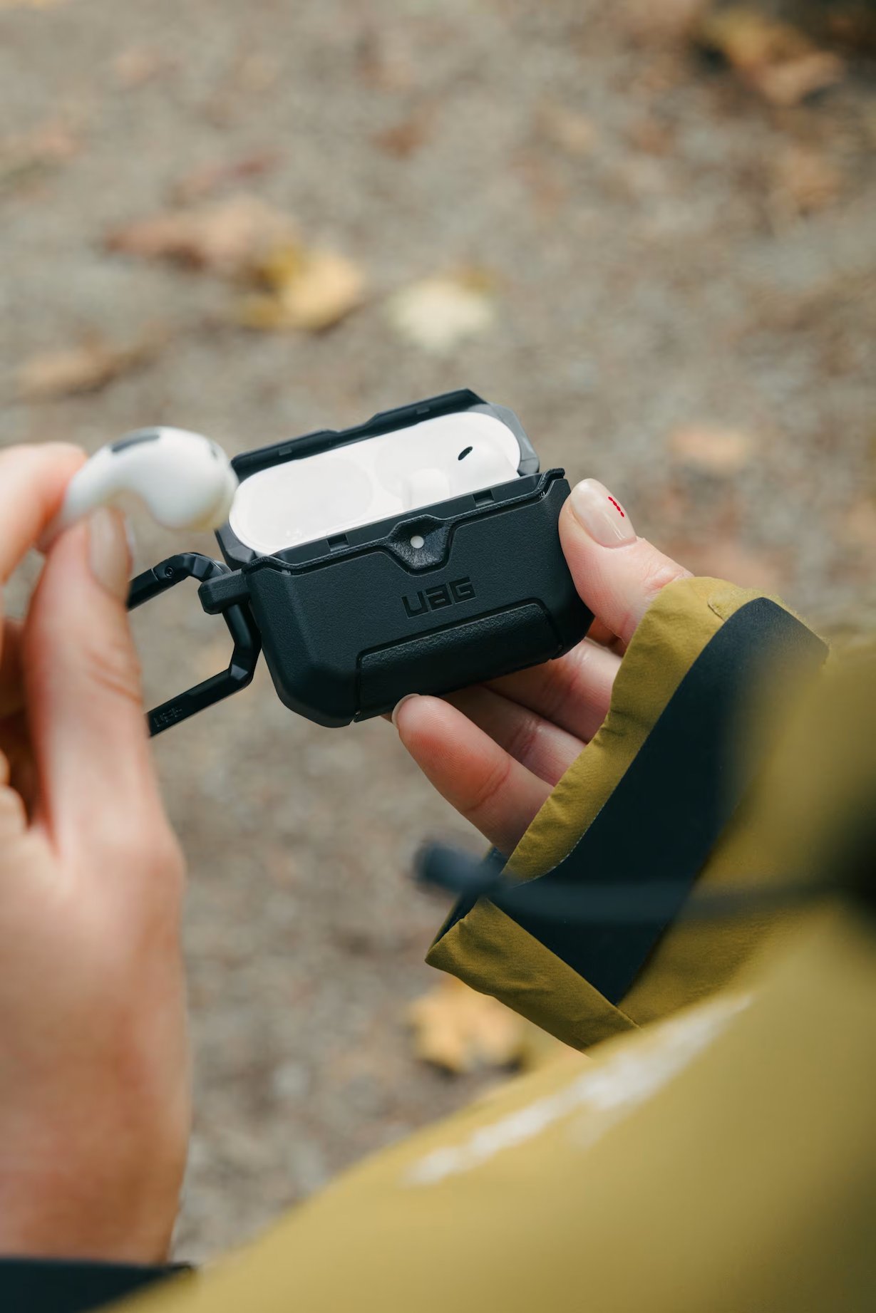 UAG Scout Case with Detachable Carabiner Clip for Apple AirPods Pro 3 - Black