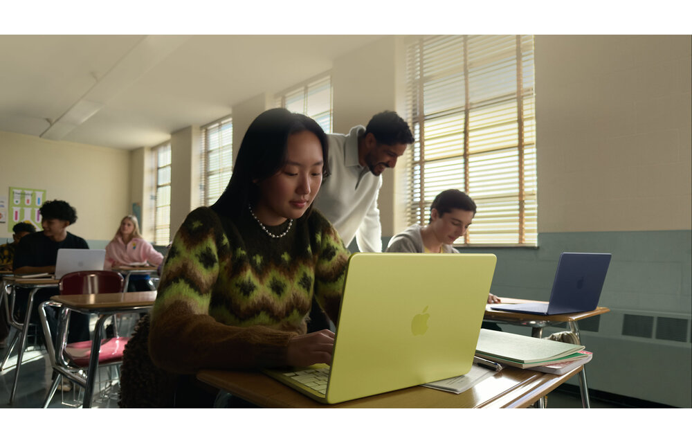 Apple MacBook Neo13-inch A18 Pro chip with 6‑core CPU and 5‑core GPU, 8GB, 512GB SSD English & Arabic Touch ID - Citrus