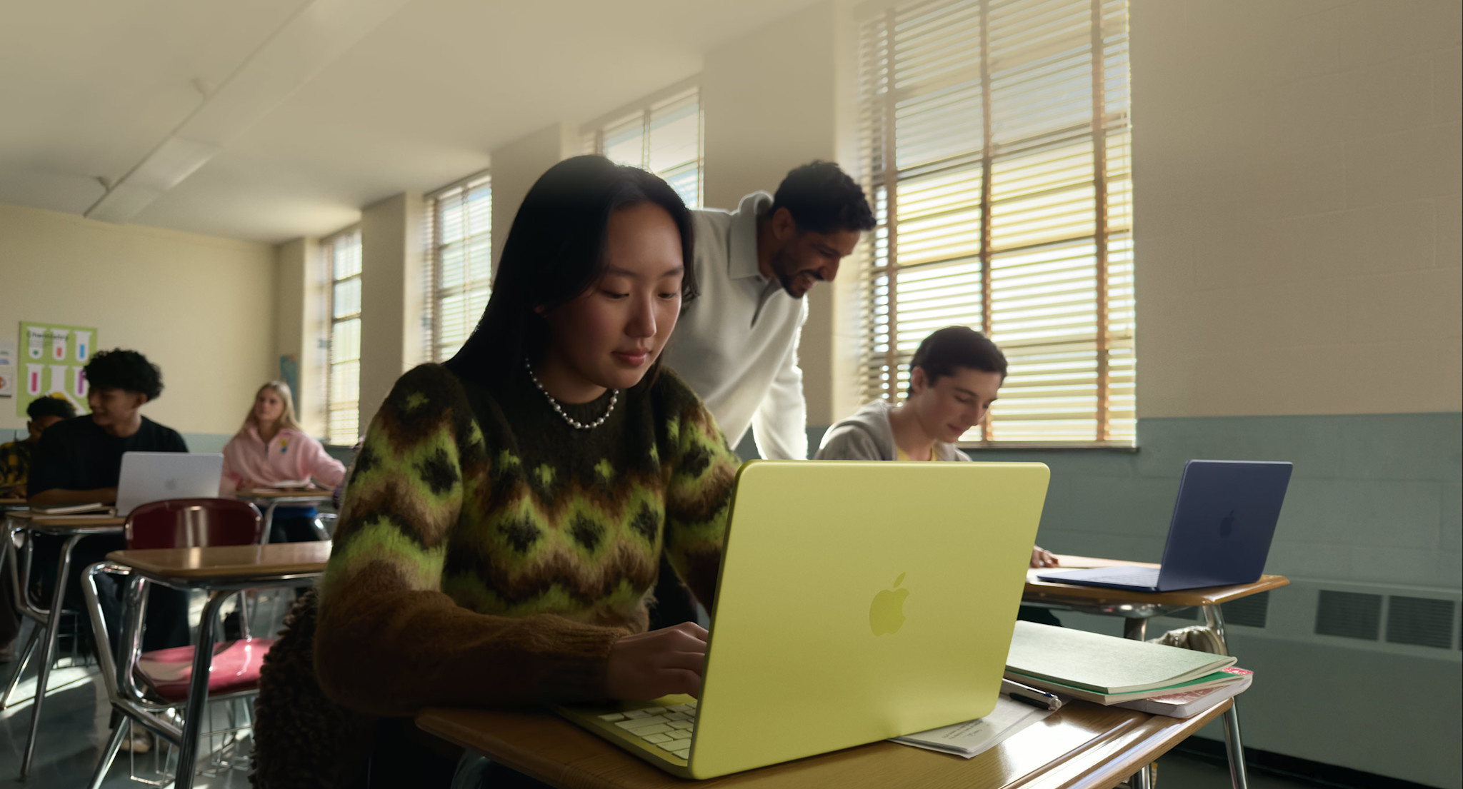 Apple MacBook Neo13-inch A18 Pro chip with 6‑core CPU and 5‑core GPU, 8GB, 512GB SSD English & Arabic Touch ID - Citrus