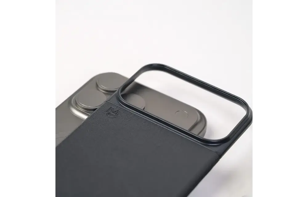 Matter HT Cactus Leather Snap MagSafe Case for Apple iPhone 17 Pro Carbon