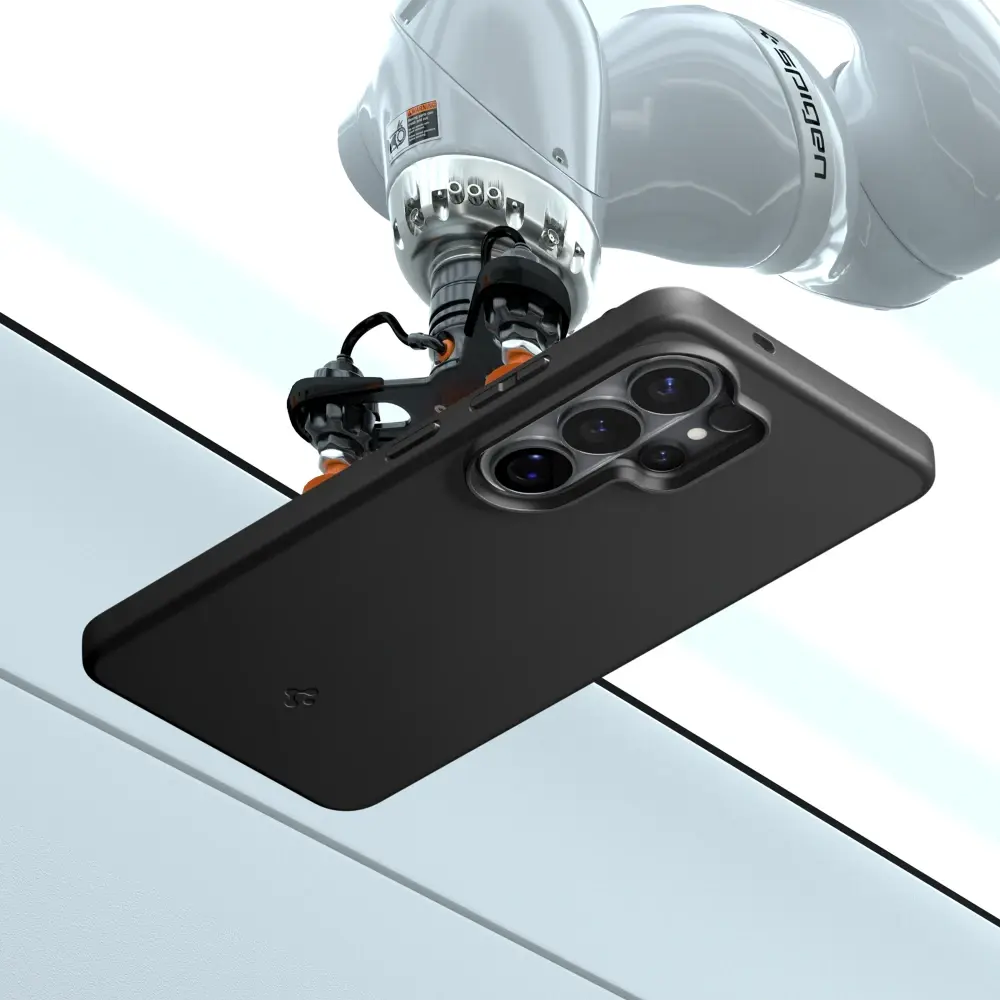 Spigen Thintect MagFit Case for Samsung Galaxy S26 Ultra - Black