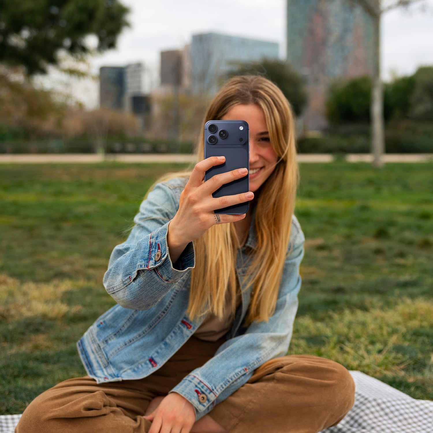 Levelo Trio Pro 2 in 1 Detachable Camera Lens Protector for iPhone 17 Pro - Orange