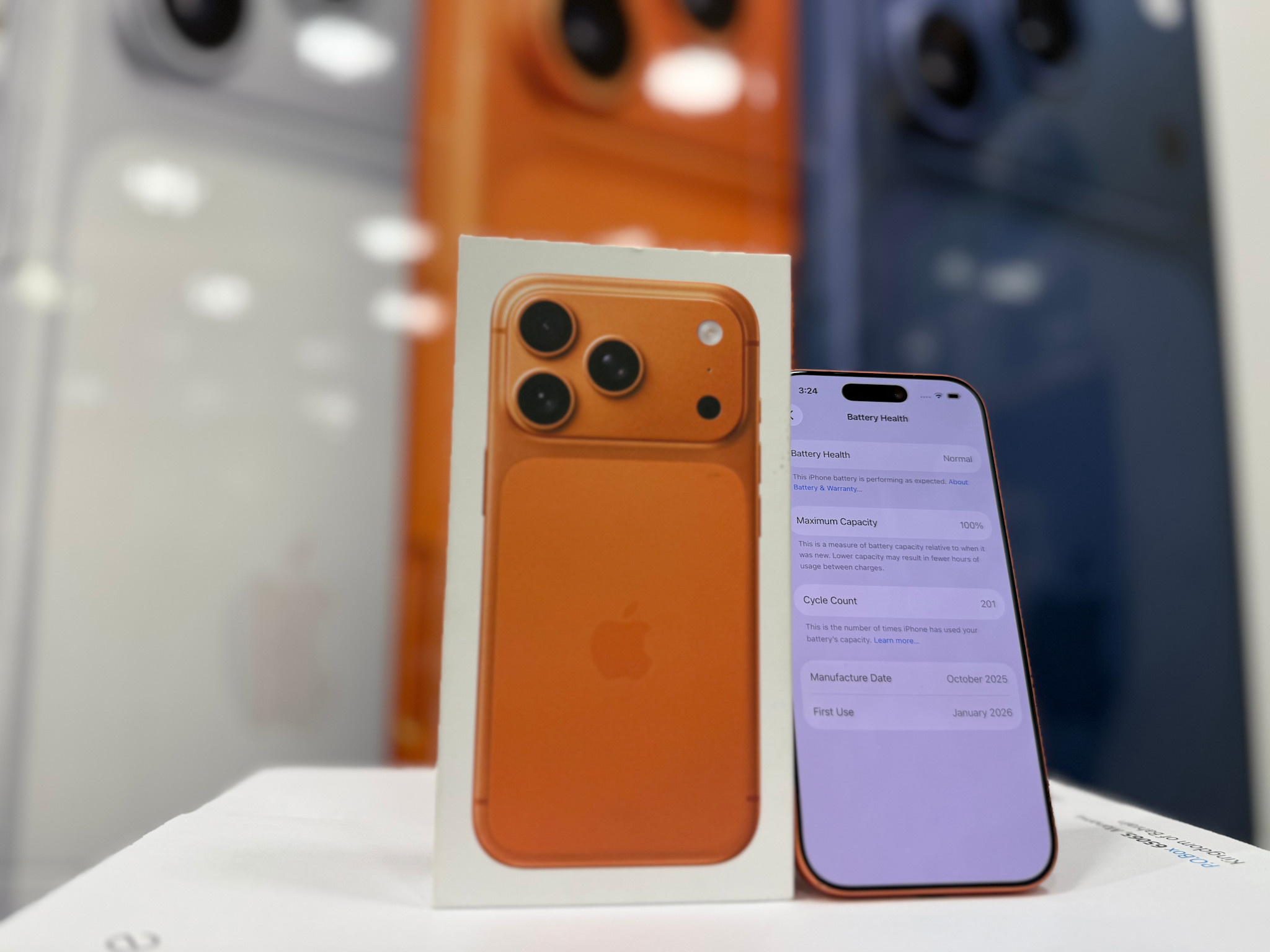 Apple iPhone 17 Pro 256GB - Cosmic USED