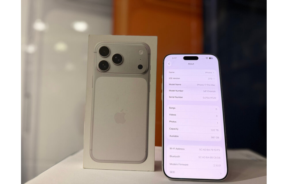 Apple iPhone 17 Pro Max 1TB - Silver USED