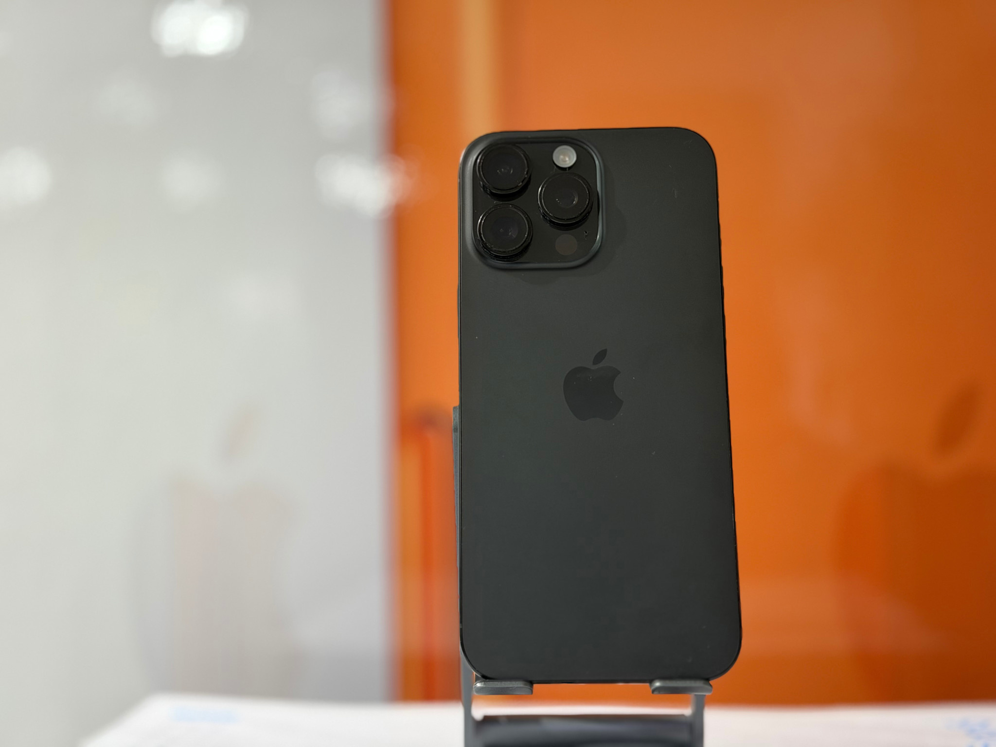 Apple iPhone 16 Pro Max 512GB - Black Titanium USED