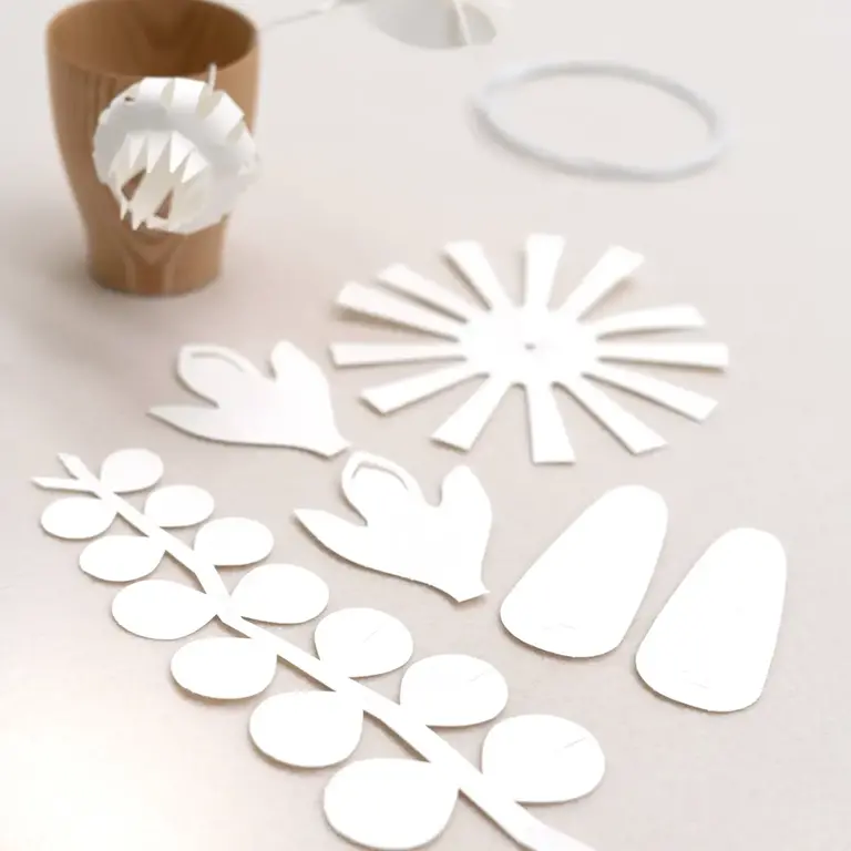 Jurianne Matter Jurianne Matter Paper Field Flowers Kit - Small White