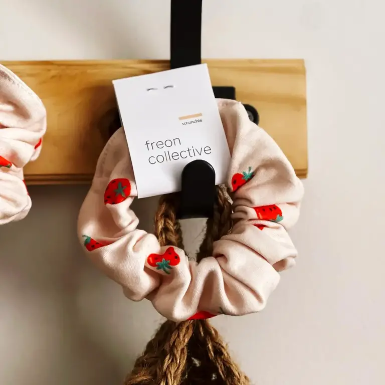 Freon Collective Freon Collective Organic Scrunchie - Strawberry