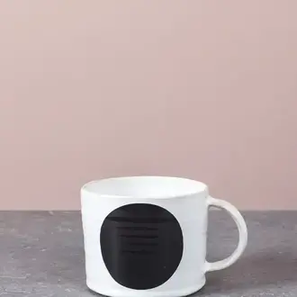 Camilla Engdahl Camilla Engdahl Dot Mug Large - Black Camilla Engdahl Camilla Engdahl Dot Mug Large - Black