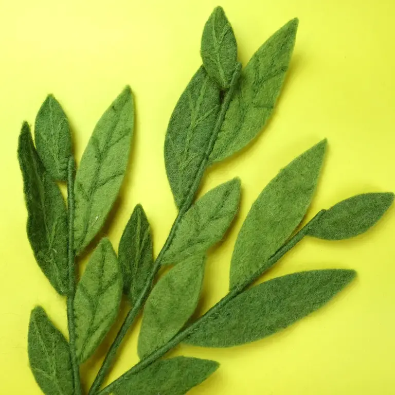 EGS EGS  Branch - Mixed Green Leaves