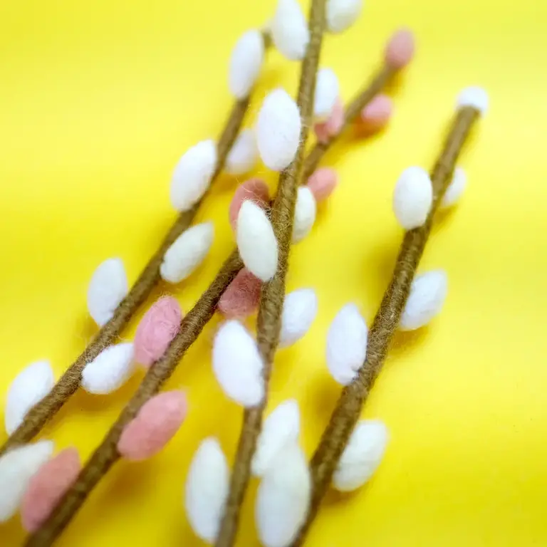 EGS EGS Fair Trade Willow Branch - Pink