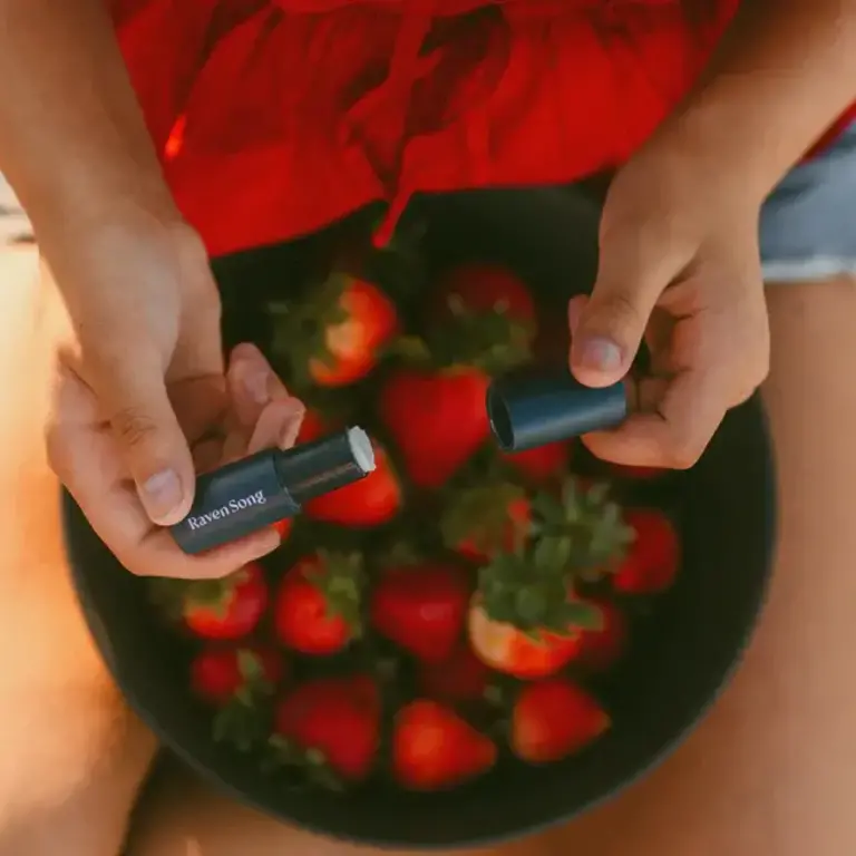 Ravensong Ravensong Hydrating Lip Butter Balm - Strawberry