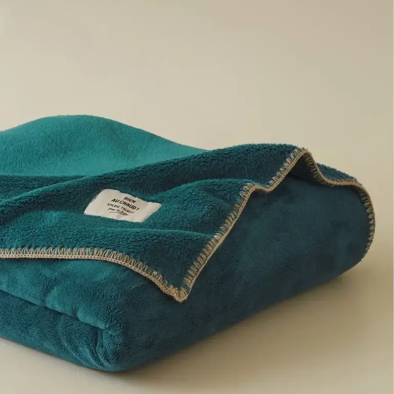Sylvie Thiriez Sylvie Thiriez Bien Au Chaud Polar Blanket