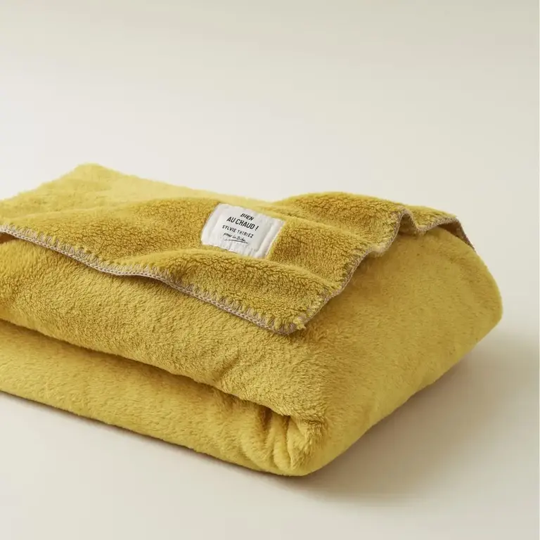 Sylvie Thiriez Sylvie Thiriez Bien Au Chaud Polar Blanket