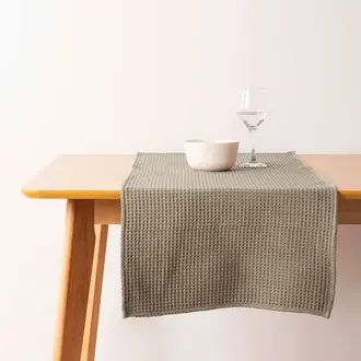 SGH SGH Cotton Waffle Table Runner 45x140 cm - Walnut SGH SGH Cotton Waffle Table Runner 45x140 cm - Walnut
