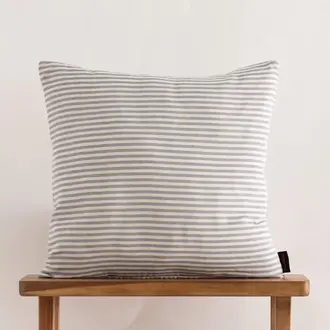 SGH SGH Jacquard Cushion Striped 50cm (w. insert) SGH SGH Jacquard Cushion Striped 50cm (w. insert)