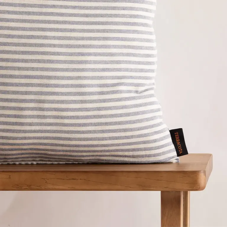 SGH SGH Jacquard Cushion Striped 50cm (w. insert)