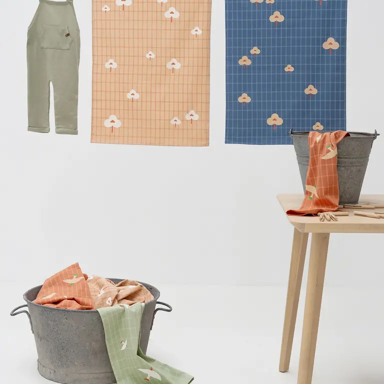 Jurianne Matter Jurianne Matter Bird Tea Towel- Green