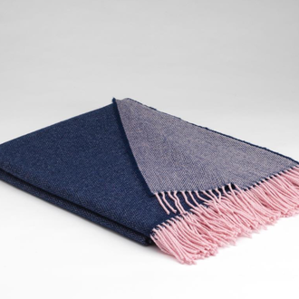 MND MND Lambswool Throw Blueberry Crush MND MND Lambswool Throw Blueberry Crush
